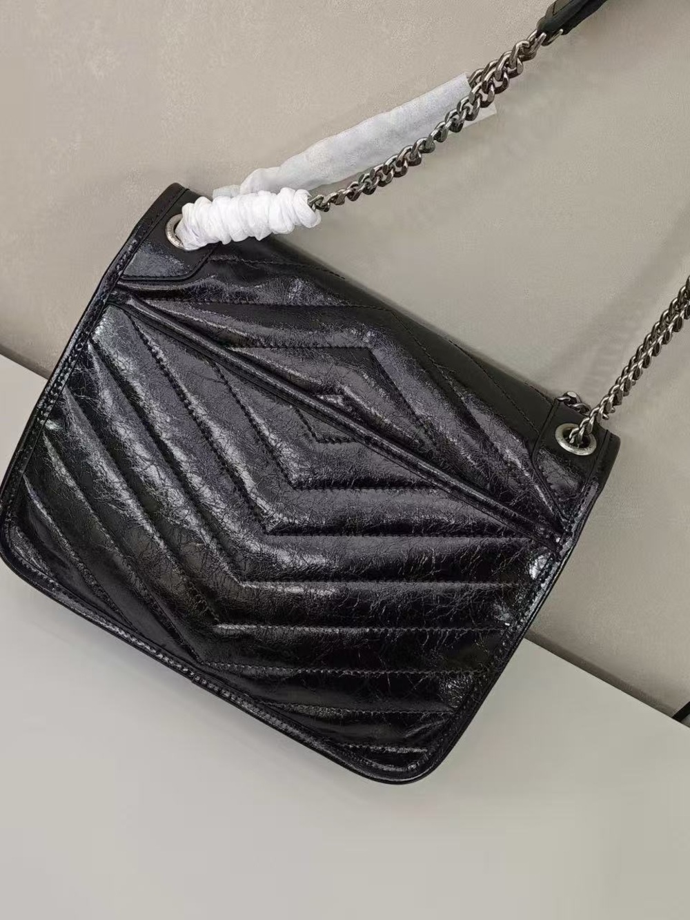 Saint Laurent Black Quilted Leather Shoulder Bag with Chain Strap - Picture 5 of 7